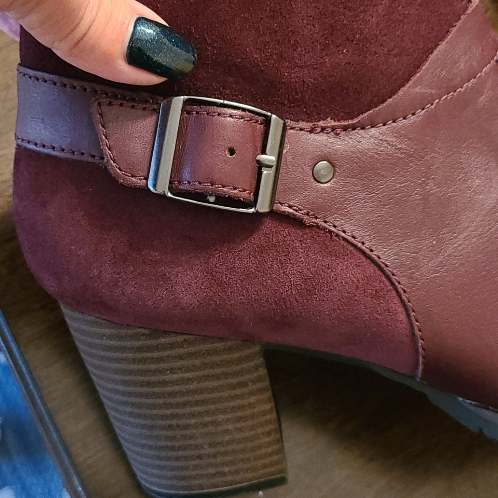 Clarks Booties - Picture 5 of 7